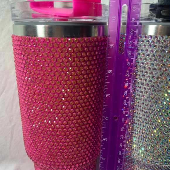 Pink Rhinestone 40 oz tumbler with top and straw- No Brand - Picture 6 of 7